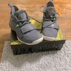 I’m selling grey size 10 Paul George 2, shoes Iv only wore them one time